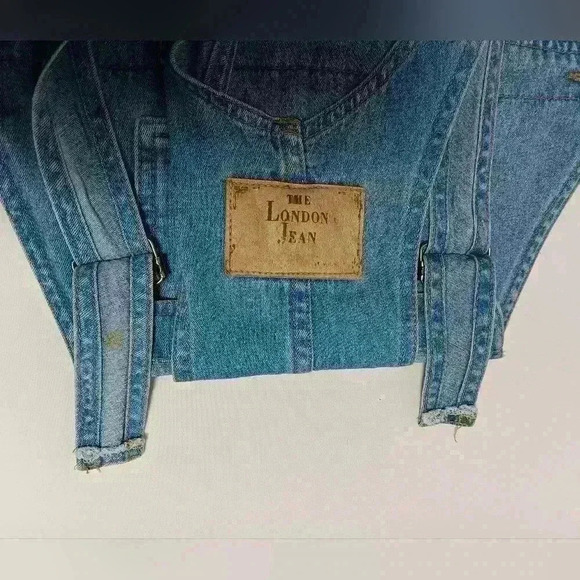 Vintage Moda Intl. The London Jean Overalls shorts. Ladies size M - Picture 7 of 7